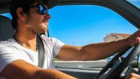 auto řidič surfer-2089817 960 720